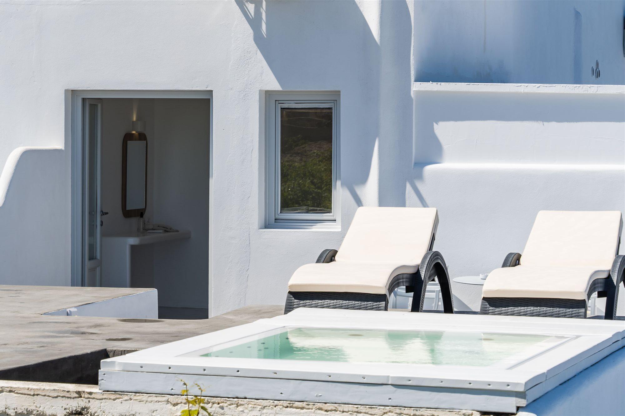 Serenita Luxury Suites Akrotiri  Exterior photo
