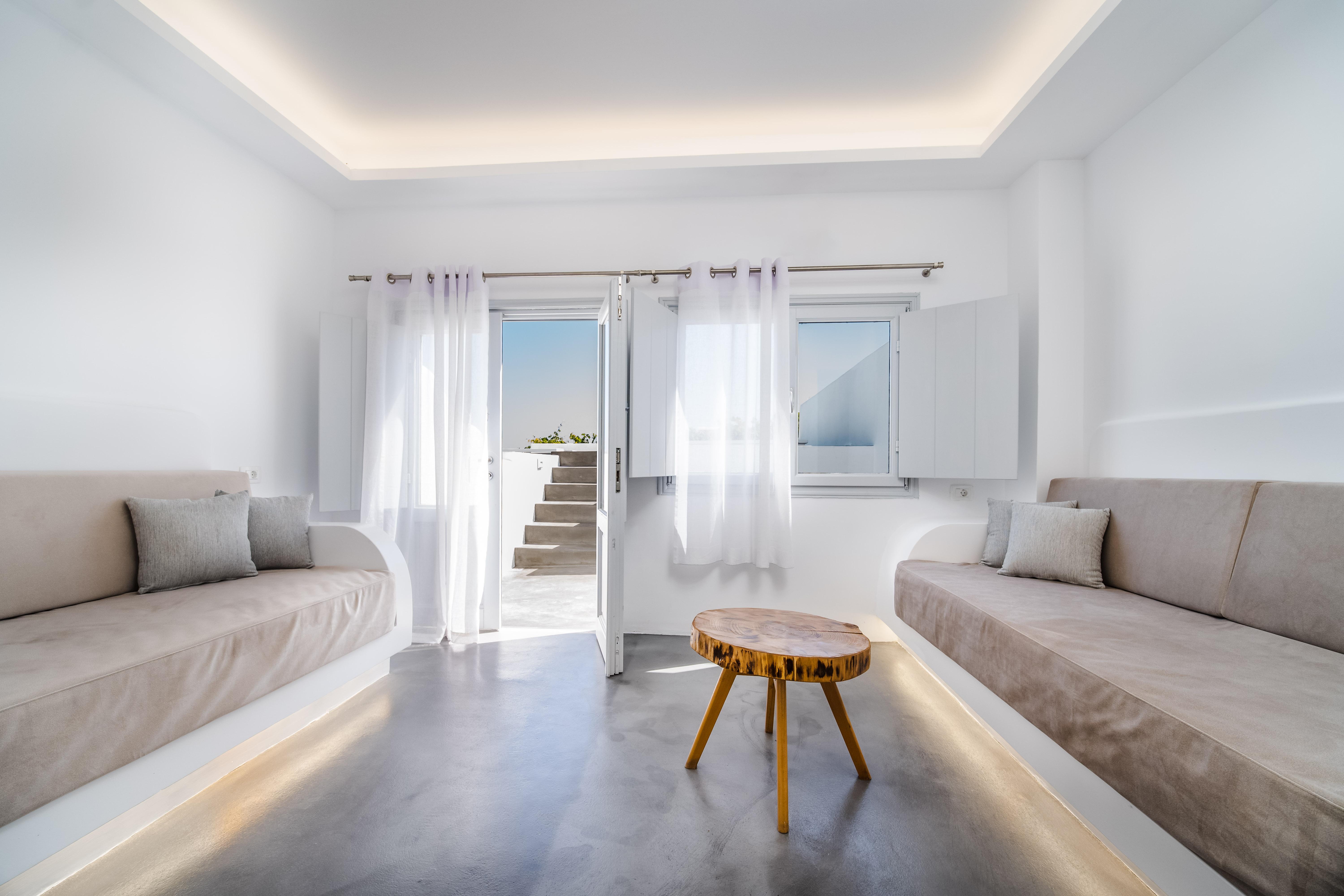Serenita Luxury Suites Akrotiri  Exterior photo