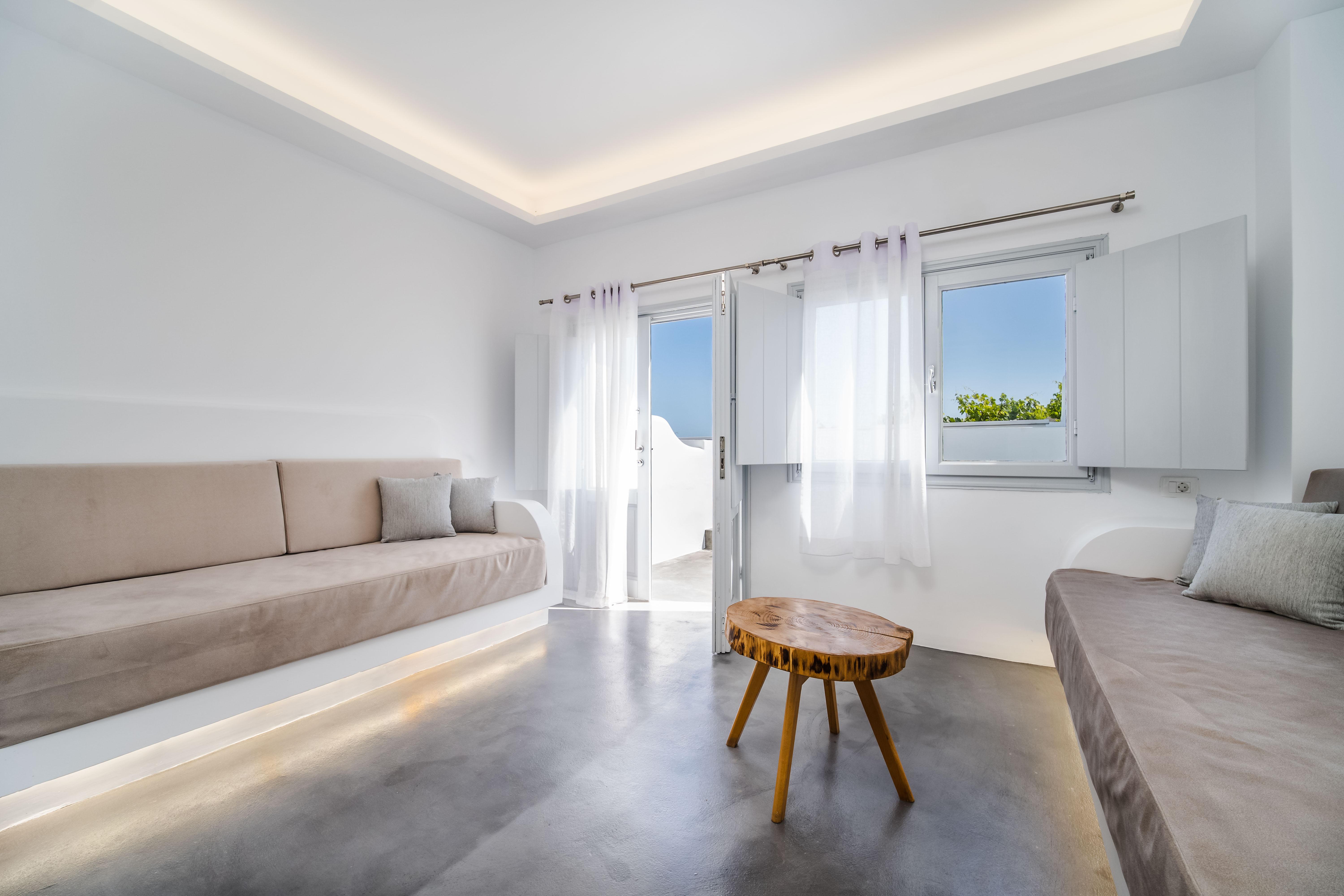 Serenita Luxury Suites Akrotiri  Exterior photo