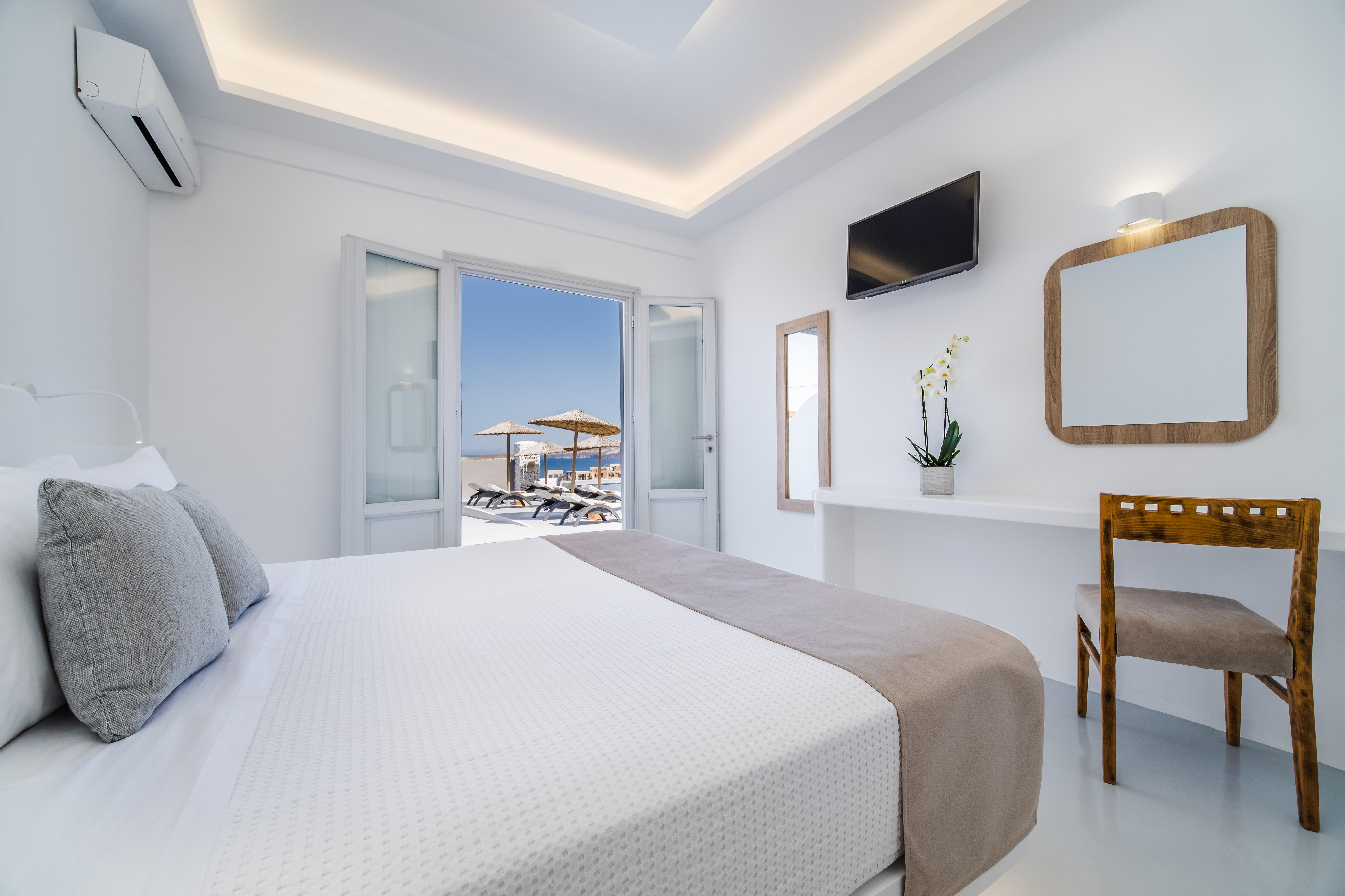 Serenita Luxury Suites Akrotiri  Exterior photo