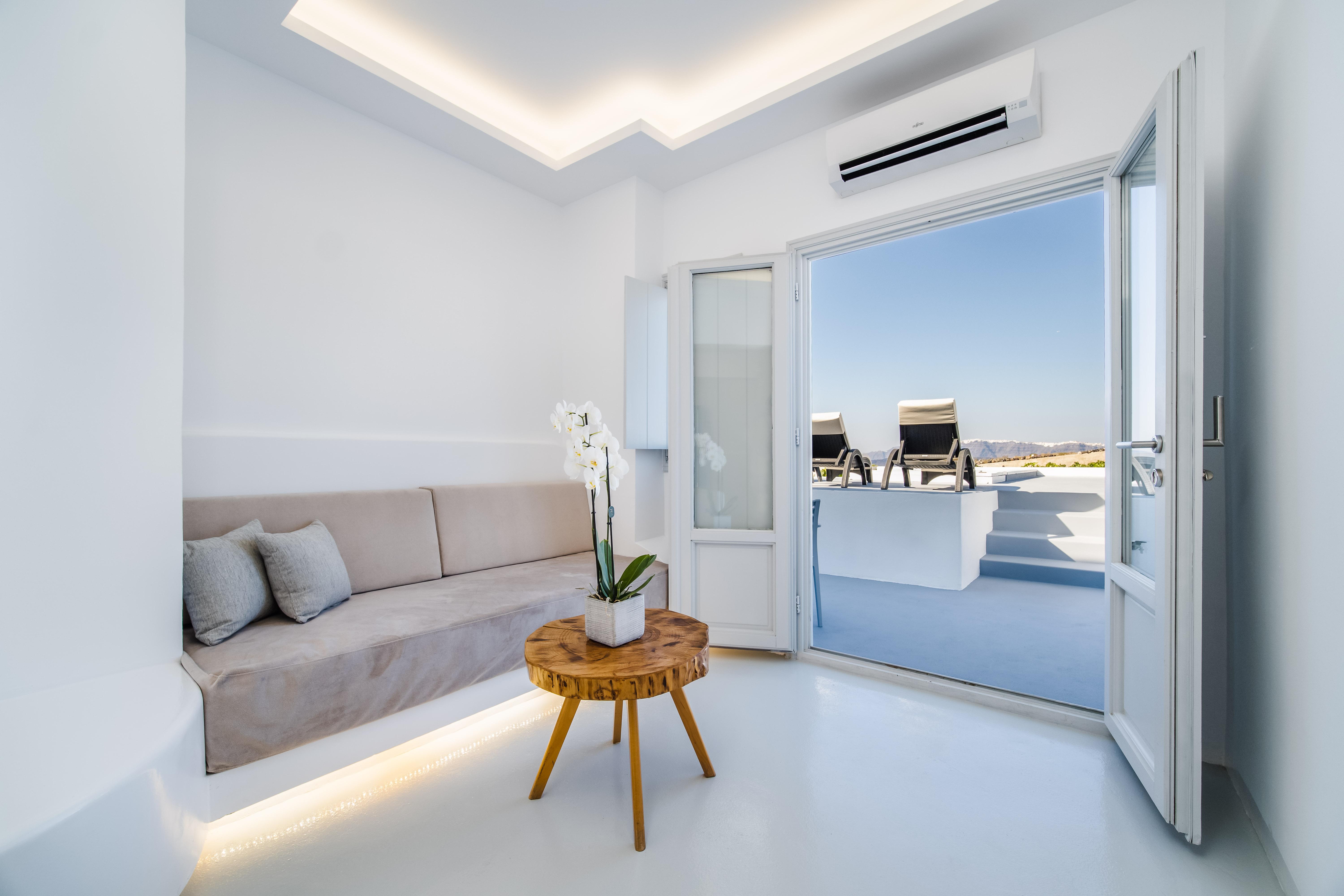 Serenita Luxury Suites Akrotiri  Exterior photo